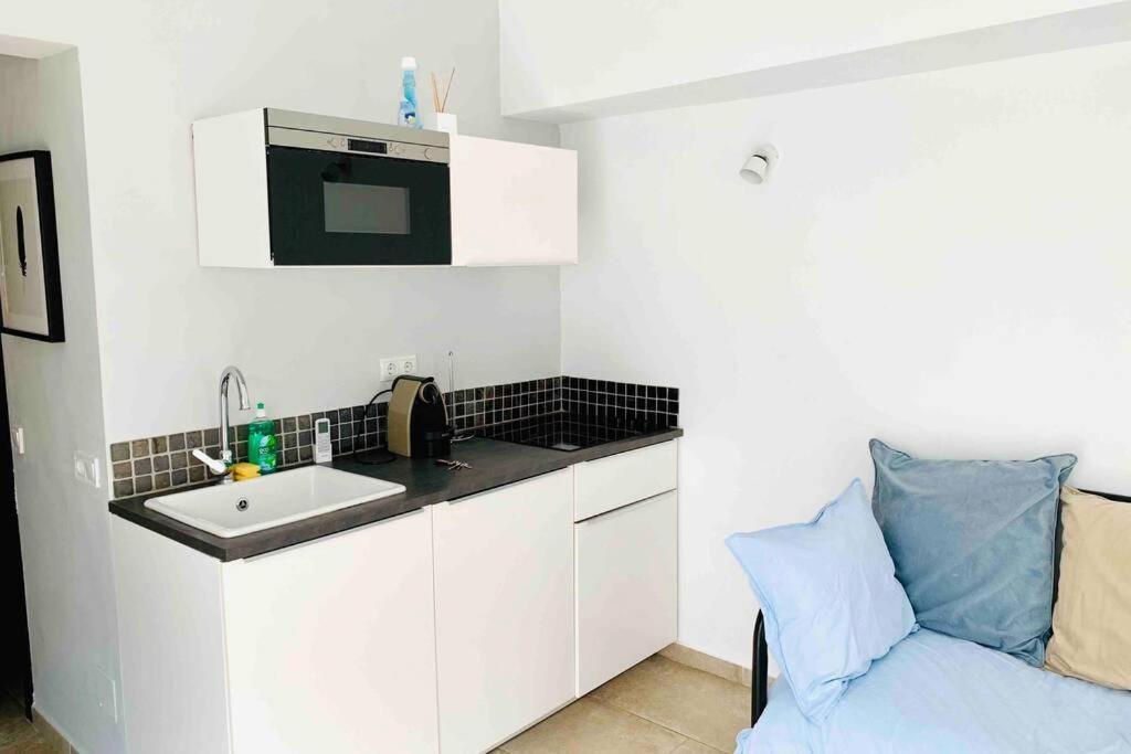 Begonia City Center Apartment 230 By Namaste Elite Торемолинос Екстериор снимка